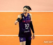 아쉬워하는 김연경