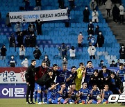 수원 삼성,'화끈하게 개막전 승리 챙기며' [사진]