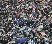 홍콩, 조슈아 웡 등 민주화 진영 국가전복 혐의로 무더기 기소