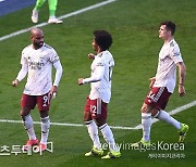 '라카제트 결승 PK' 아스널, 레스터 시티에 3-1 승리..9위 점프