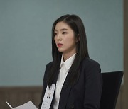 [스타탐구생활] 아이린, 배우 배주현으로 연 2막..첫술에 배부르랴
