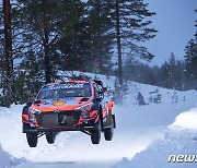현대차 '2021 WRC 북극 랠리 더블 포디움 달성'
