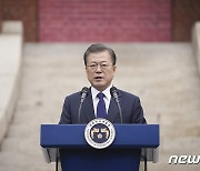 [전문]문대통령 "동북아 방역·보건 협력체, 日참여 검토..北 참여 기대"