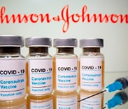 美 CDC, 존슨앤드존슨 코로나19 백신 접종 최종 승인