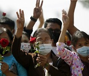 정부, 미얀마 유혈사태 확산에 "폭력 사용 중단하라"