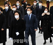[포토]박영선 더불어민주당 서울시장 후보, 현충원 참배