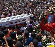 미얀마 경찰 총에 사망한 여대생 장례식날 또 실탄 사용(종합)