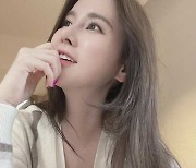 '안정환♥' 이혜원 "안느는 연골없는 무릎 아프다며 파스 한가득"