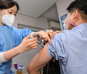 [포토]양천구  신목행복자리 어르신 요양센터 백신 접종 시작
