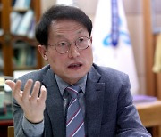 조희연 서울시교육감 "올해는 최대한 등교 늘릴 것" [논설위원의 단도직입]