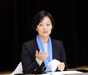 'SME 케어' 판 키우는 네이버.. "소상공인 글로벌 진출 돕는다"
