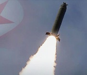 "북한, 핵무기 저장고 의심 '용덕동 핵시설' 은폐용 구조물 건설"