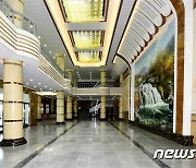 준공된 북한 자강도예술극장..관람홀·현관홀·연습실 등 시설 갖춰