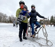 길고 긴 캐나다 겨울, 'Ice bike' 타기 좋아요