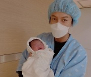 박건형, 오늘(3일) 득녀..두 아이 아빠 됐다