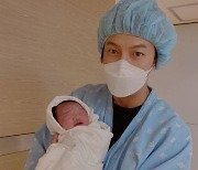 박건형 득녀, 두 아이 아빠 됐다.."3kg 딸, 산모 모두 건강"