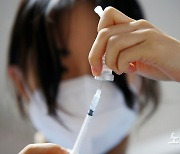 코로나19 예방접종 이상반응 209건..사망 2명·중증 3명