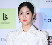 '학폭 의혹' 박혜수, 새 국면 맞나 "노래방에 없었다..피해자와 친해"