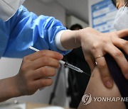 도쿄올림픽 개최 가능성↑..국가대표 선수 백신 접종 '잰걸음'