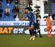 울산 K리그1 개막전 최다 득점 이끈 김인성, 1라운드 MVP