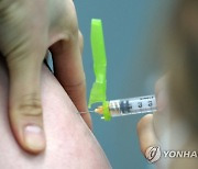 경남서 코로나19 확진자 1명 숨져..백신 접종 대상자 52% 완료