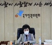 [동정]최영애 국가인권위원장, 탈시설장애인 지원주택 방문