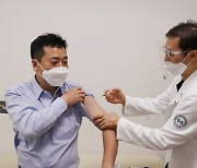 나누리병원, 의료진 대상 코로나19 백신 예방접종 시작