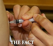 전세계 백신접종 5억회.."인과관계 입증된 사망 없어"