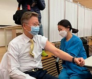 서울대병원, 대형병원 최초 아스트라제네카 백신 접종 개시