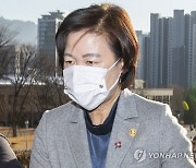 추미애 "윤석열, 정치 야망 소문 파다했다..피해자 코스프레"