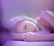 블랙핑크 로제, 솔로 앨범명은 'R'..티저 포스터 공개