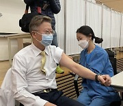 상급병원도 'AZ 백신 접종' 시작..서울대병원 95% 이상 접종 동의율