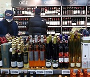 Wine imports hit all-time high last year as Koreans drink at home amid Covid-19