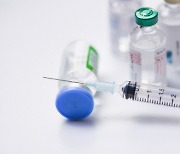 질병청 "기저질환자 세계적으로 우선접종..급성발열 등은 접종 늦추길"