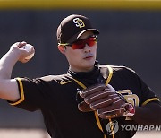 김하성, MLB 시범경기 첫 볼넷 수확..2타수 무안타