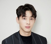'사실상 퇴출' 지수, KBS 드라마 '달이 뜨는 강' 하차