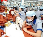 베트남 노동부, 올해 최저임금 인상 반대 입장  [KVINA]