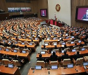 추경안 심사 신경전..與 '2주 속도전' vs 野 "얼렁뚱땅 안돼"