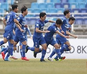 [종합] '외국인 투톱 실험' 수원삼성, 김민우 원더골로 2연승..서울은 첫 승