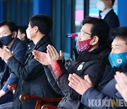 허태정 대전시장, 대전하나시티즌 홈 개막전 참석