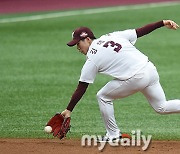 [MD포토] 김혜성 '김하성 공백 지우는 환상 호수비'