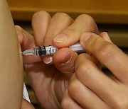 정부, 자치단체장 백신접종 자원에 "비현장 인력은 제외"..사실상 불가 통보