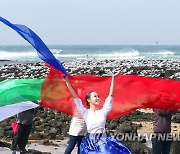 [다시! 제주문화](5) "영등할망 오신다" 봄기운 돋우는 바람의 신