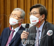 [포토]'인사말하는 박형준 부산시장 후보'