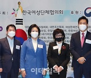 박원순 떠오른 여성의 날..野, 박영선 집중 질타(종합)