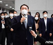 '尹 사퇴' 컨벤션 효과 톡톡..TK·충청·보수 지지로 단숨에 1위