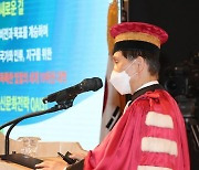 KAIST 총장 된 괴짜 이광형의 일성 "학생들 공부 줄여라"