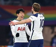 Son, Kane break EPL record as Spurs trounce Crystal Palace