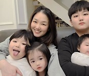 정미애, 행복한 미소 돋보이는 가족사진 공개 [M+★SNS]