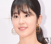 '학폭 피해' 주장 박혜수, 누구의 말을 믿어야 하나요 [이슈와치]